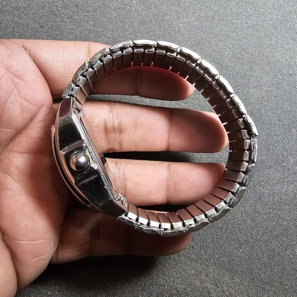 Invicta Special Edition 4230 Ladies Quartz Watch Silver Tone MOP Dial Working cr - Picture 6 of 12